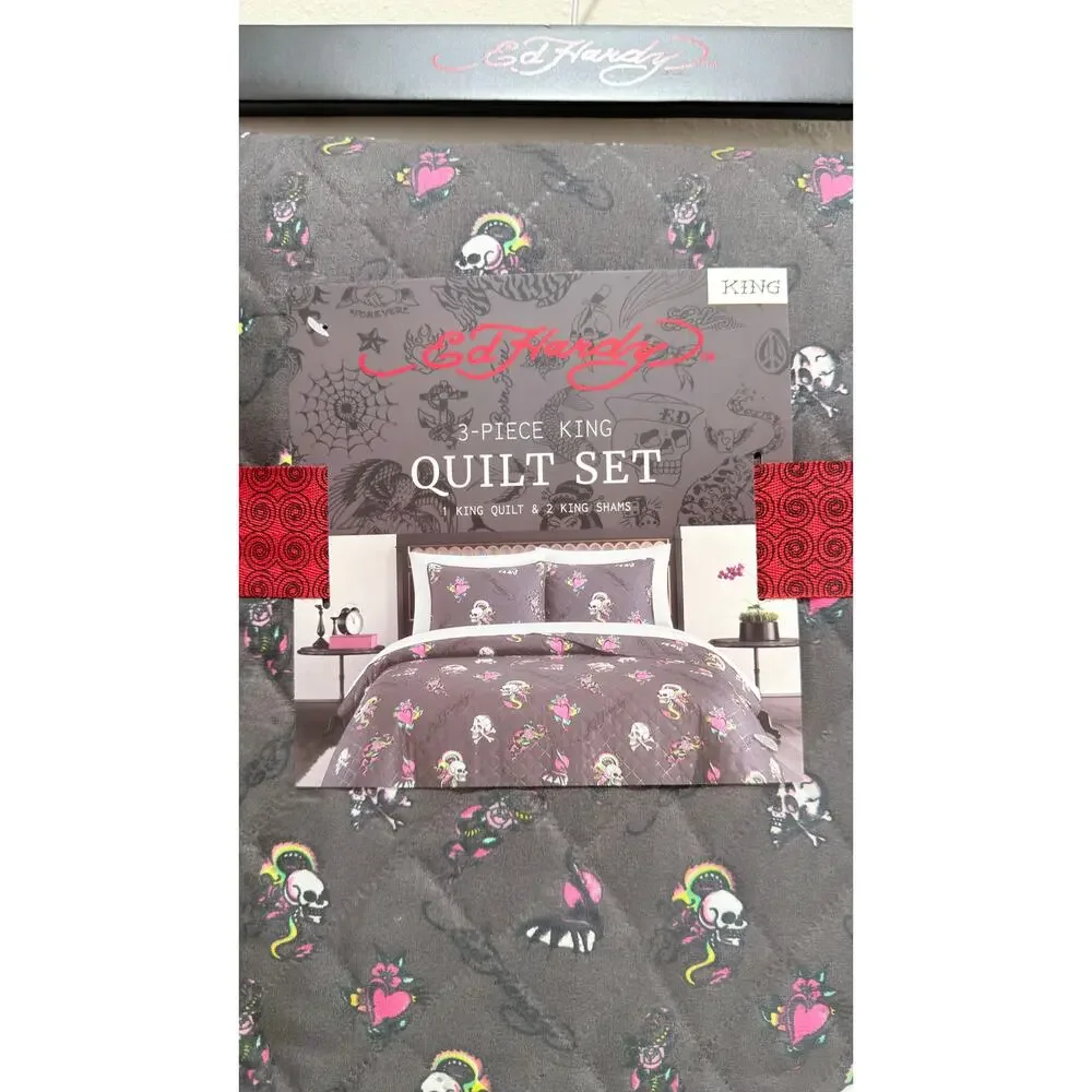 Ed Hardy 3 Piece King Quilt Set Skulls Hearts Tattoo Grey Pink NWT